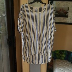 LuLaRoe Irma Tunic